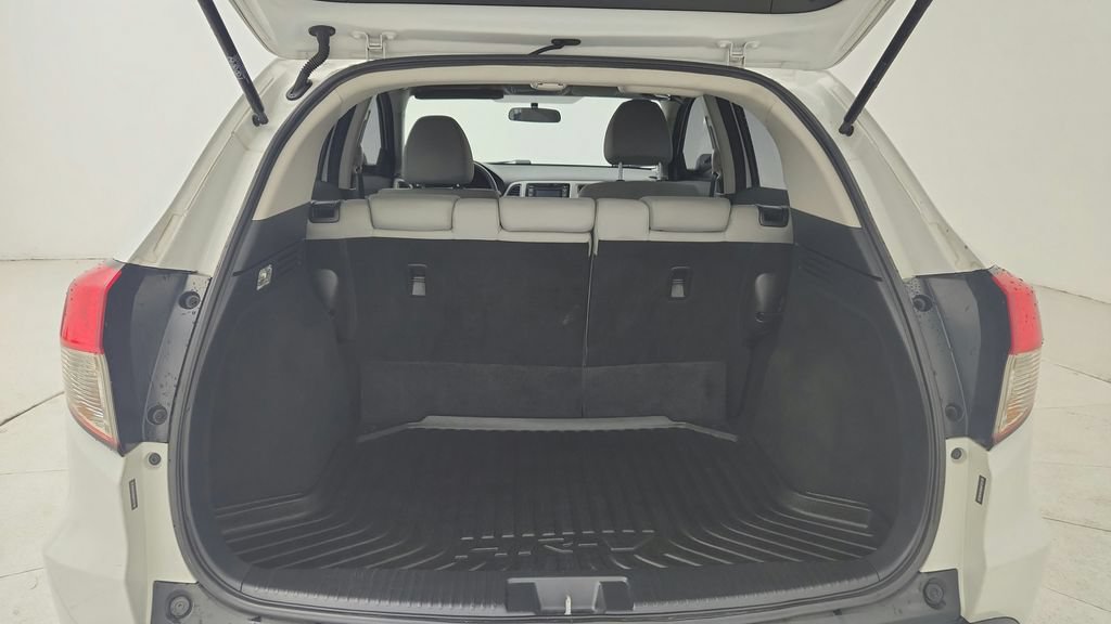 Used 2019 Honda HR-V LX image 25