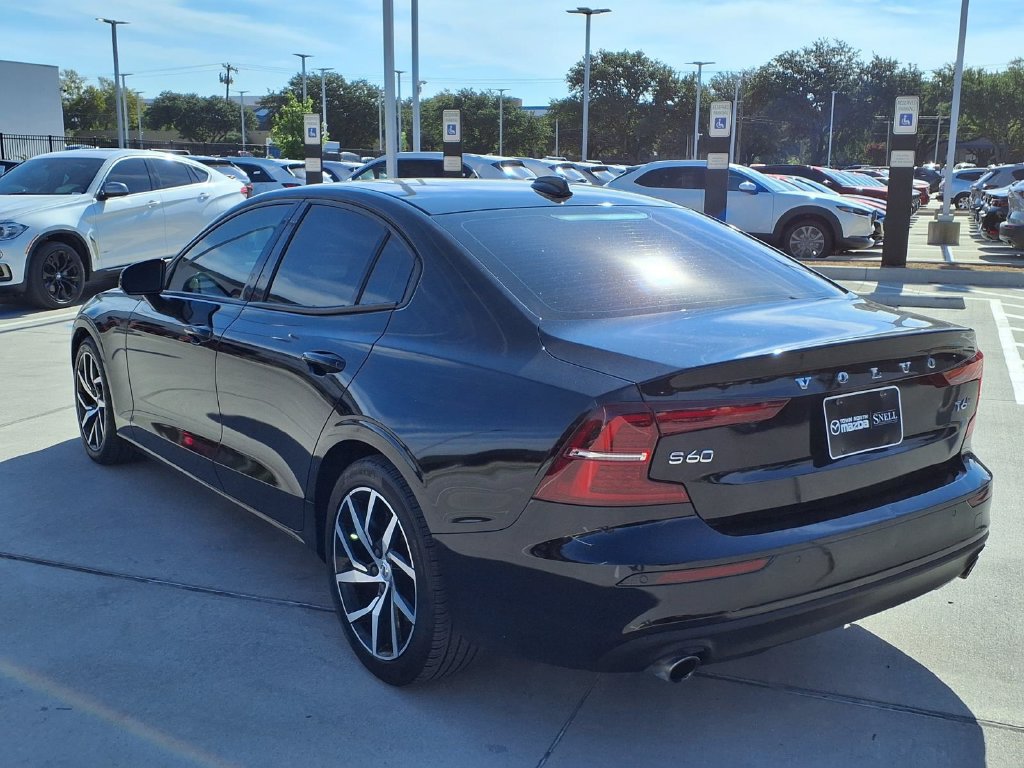 Used 2020 Volvo S60 T6 Momentum AWD/4WD image 5