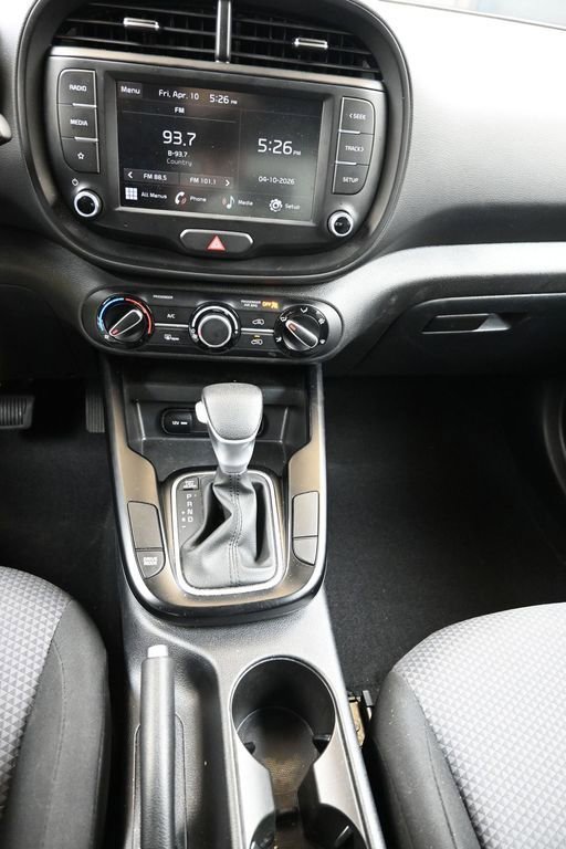 Used 2025 Kia Soul LX w/ LX Technology Package FWD image 27