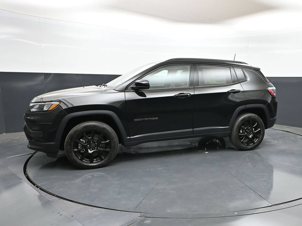 New 2026 Jeep Compass Latitude AWD/4WD image 32