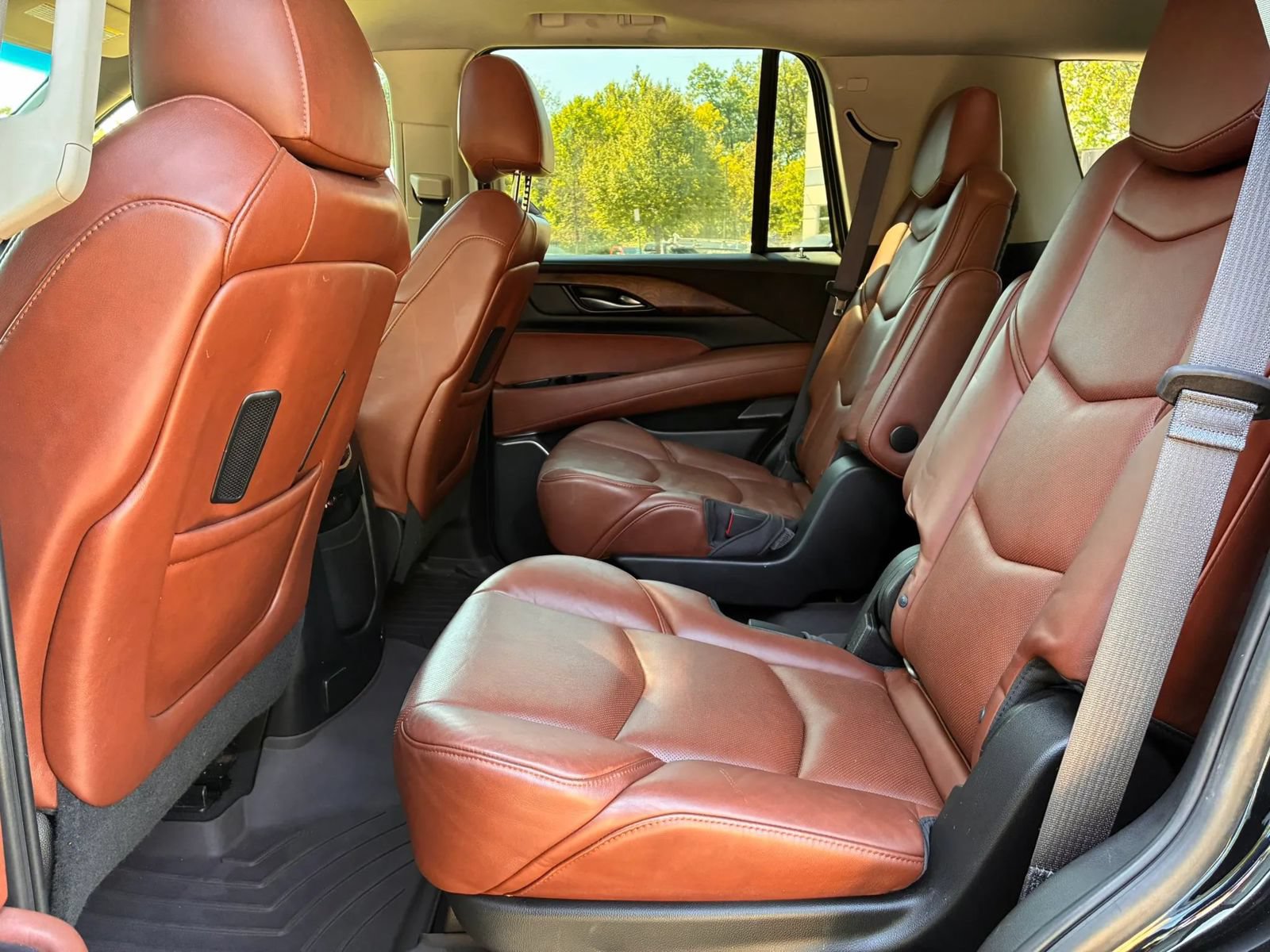 Used 2015 Cadillac Escalade Premium AWD/4WD image 35