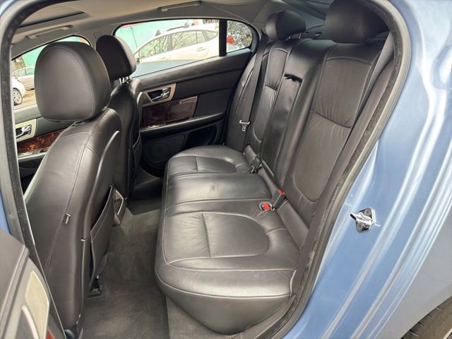 Used 2009 Jaguar XF Premium RWD image 8
