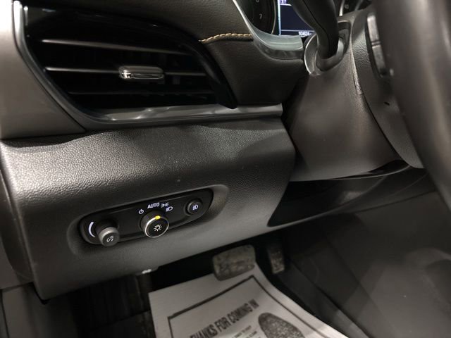 Used 2018 Chevrolet Traverse LT image 20