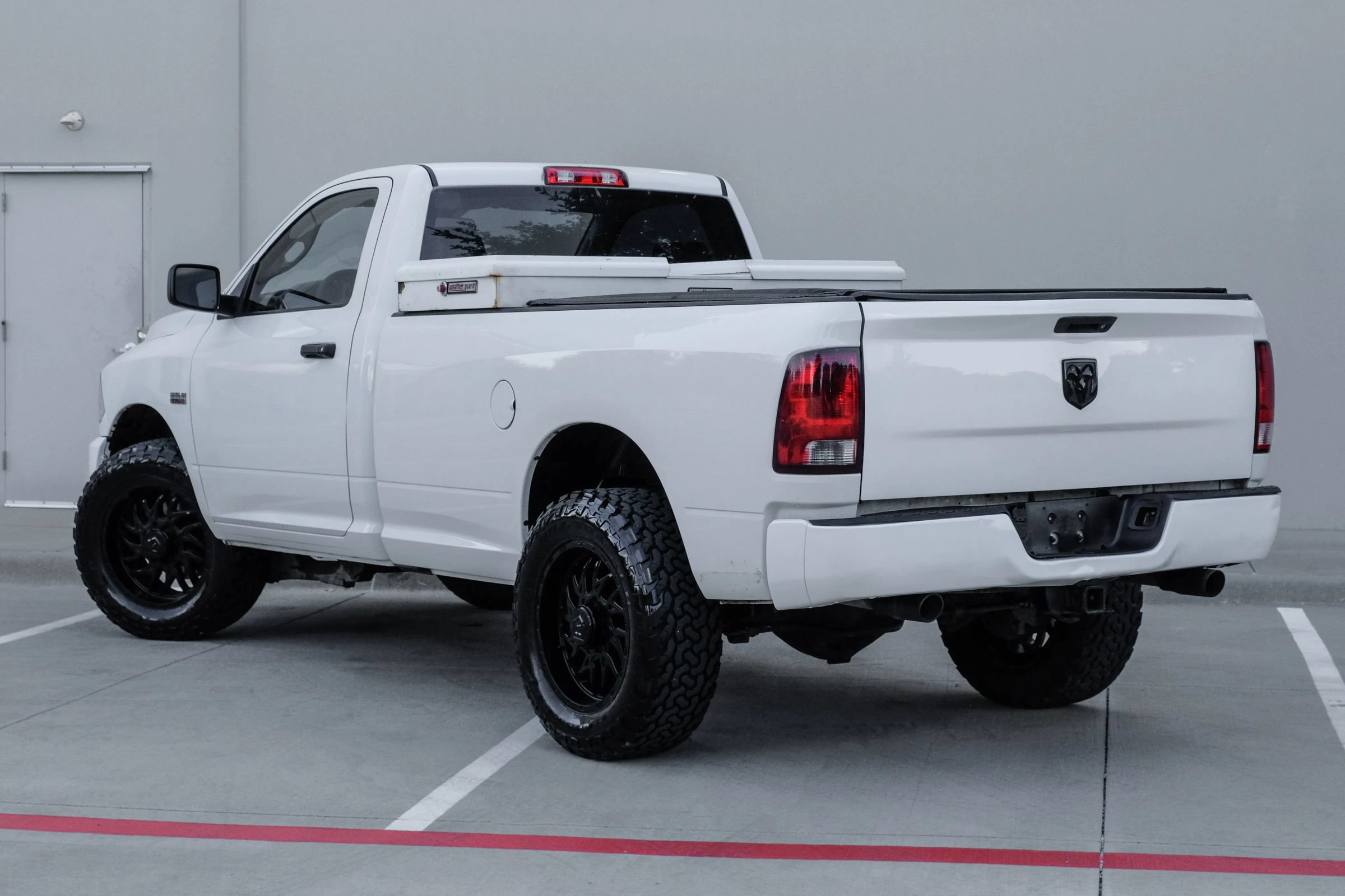 Used 2017 RAM 2500 Tradesman w/ Power & Remote Entry Group RWD image 5