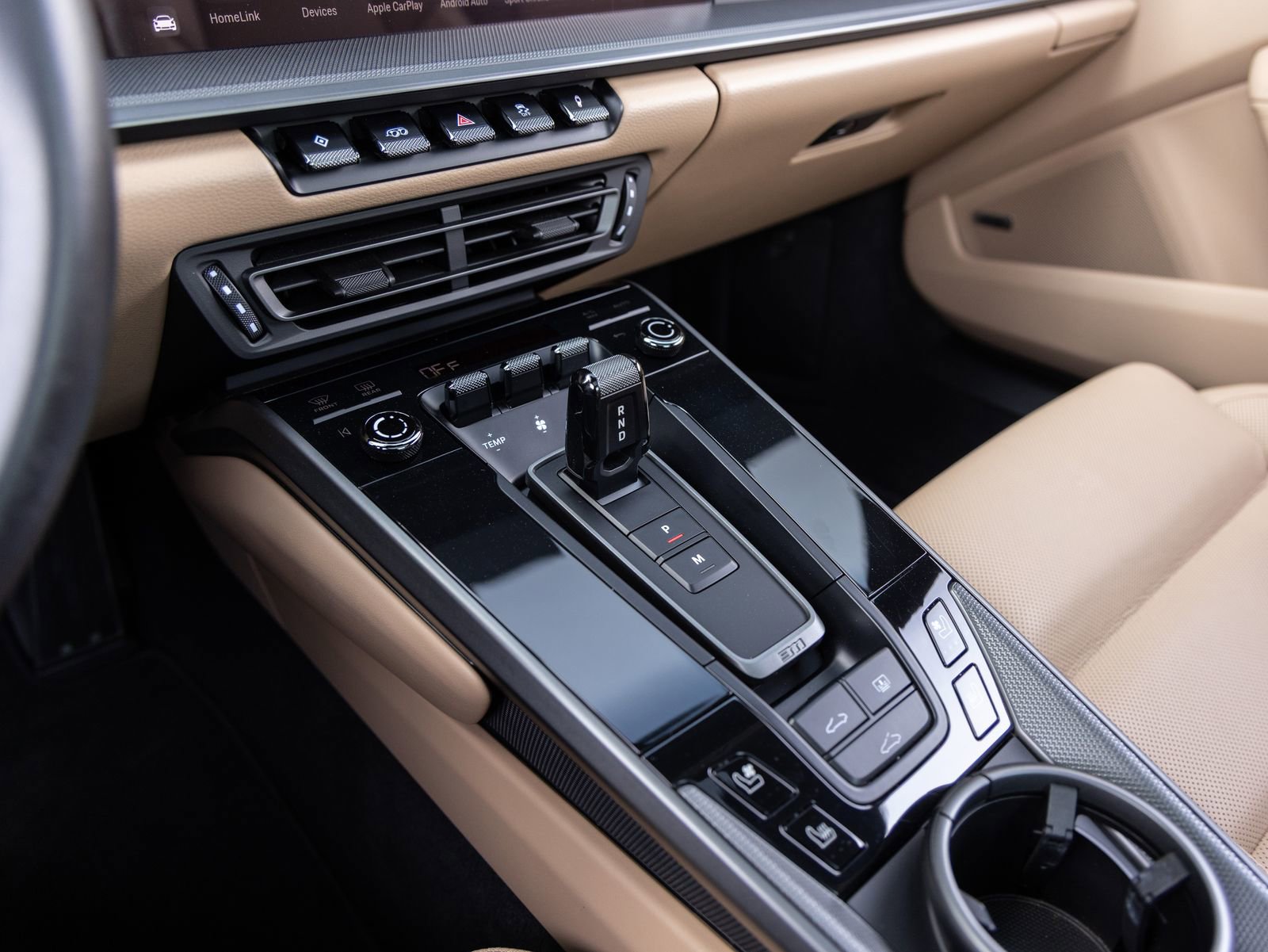 Certified 2024 Porsche 911 Carrera image 18