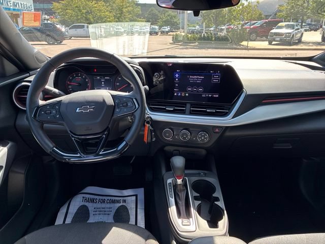 Certified 2024 Chevrolet Trax RS w/ Driver Confidence Package FWD image 17