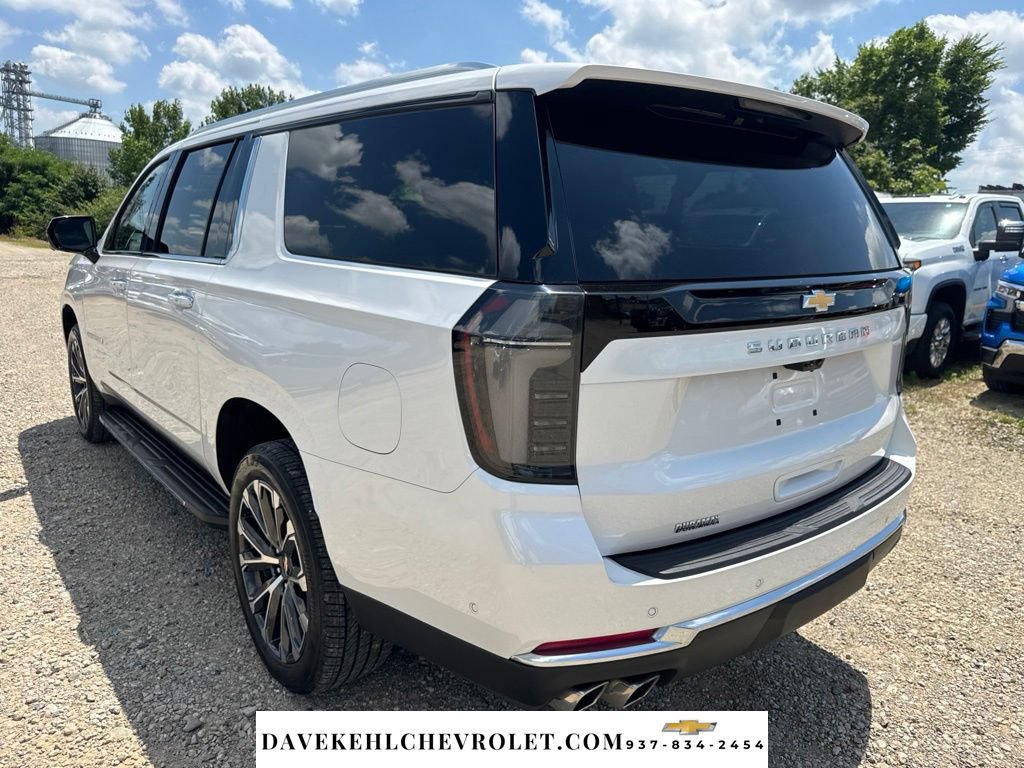 Used 2025 Chevrolet Suburban High Country w/ Sun And Tow Package AWD/4WD image 3