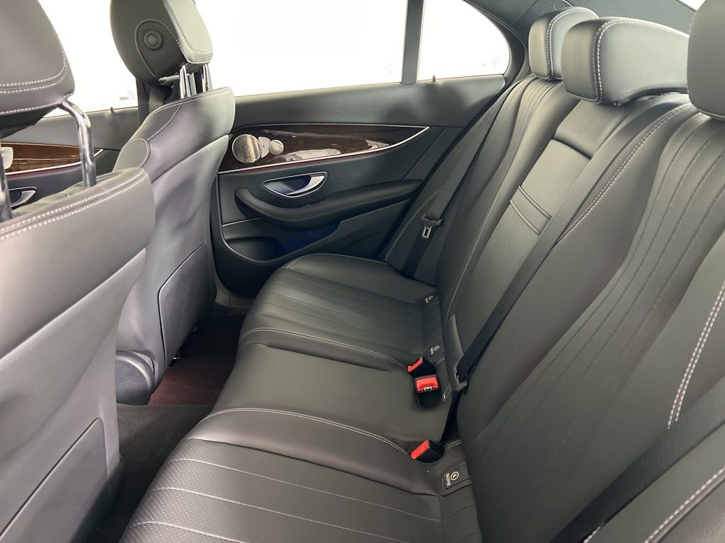 Used 2023 Mercedes-Benz E 350 4MATIC Sedan image 13