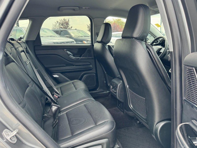 Used 2022 Lincoln Corsair Standard AWD w/ Equipment Group 101A image 13