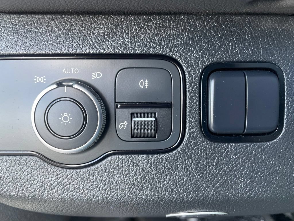 Used 2019 Mercedes-Benz Sprinter 170 image 16