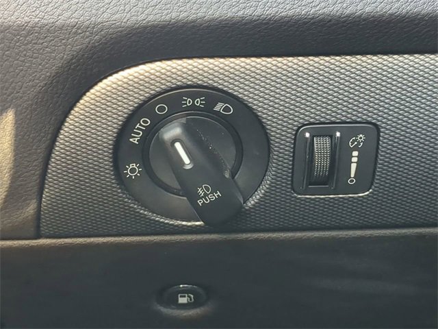 Used 2019 Dodge Durango GT image 29