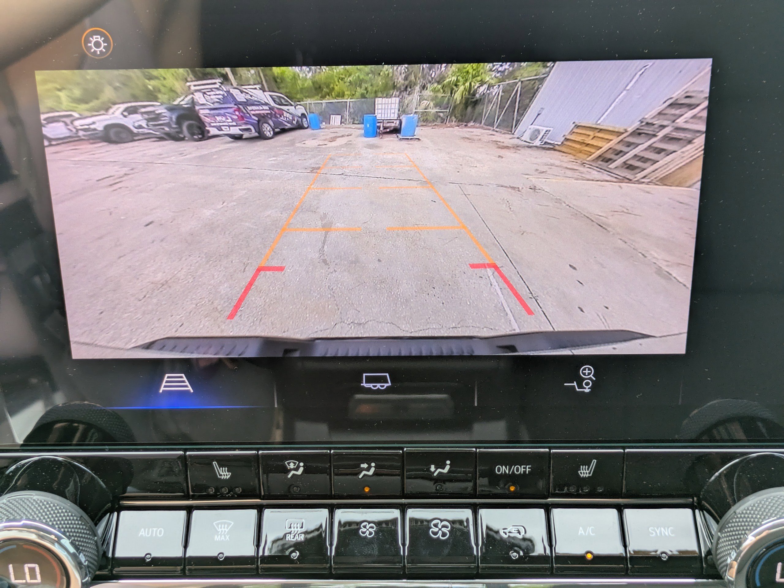 Used 2024 Chevrolet Colorado LT w/ LT Convenience Package II image 11