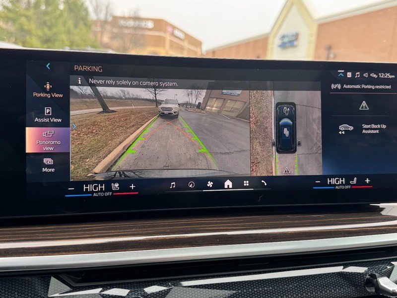 Used 2024 BMW X5 xDrive40i w/ M Sport Package image 22