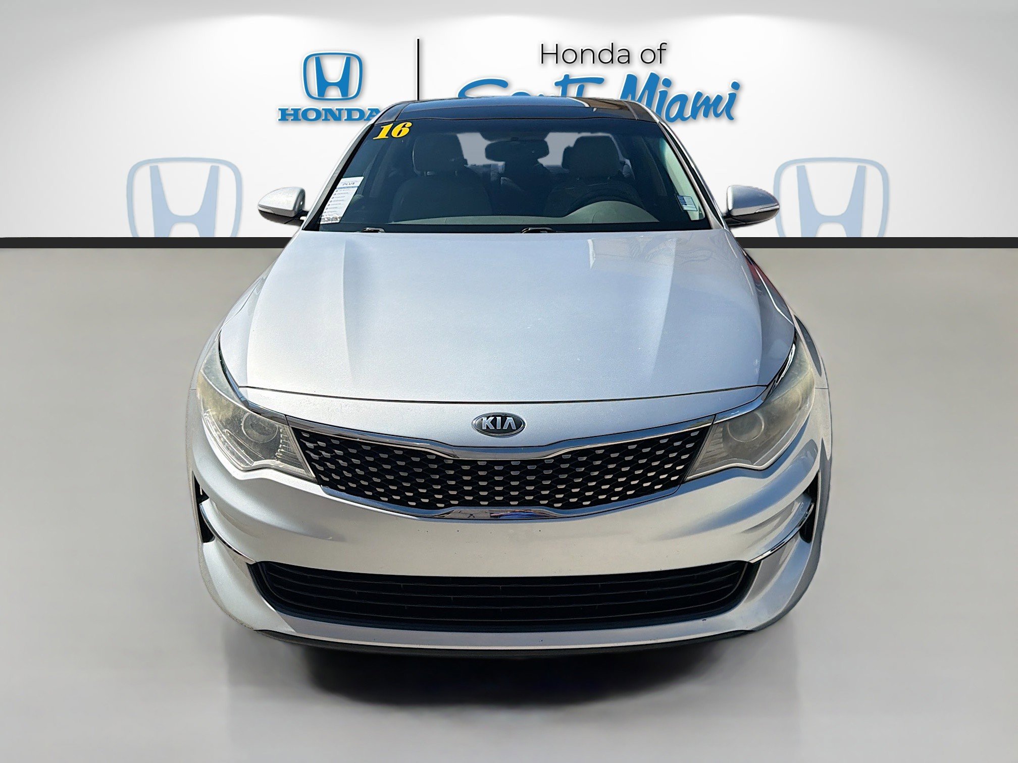 Used 2016 Kia Optima EX w/ Option Group 040 image 2