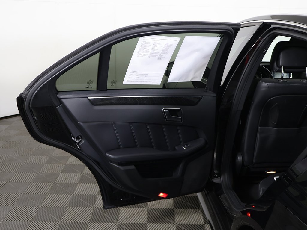 Used 2015 Mercedes-Benz E 400 4MATIC Sedan w/ Lighting Package image 22