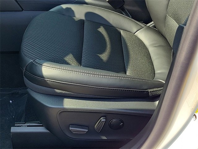 New 2025 Ford Escape SE image 13