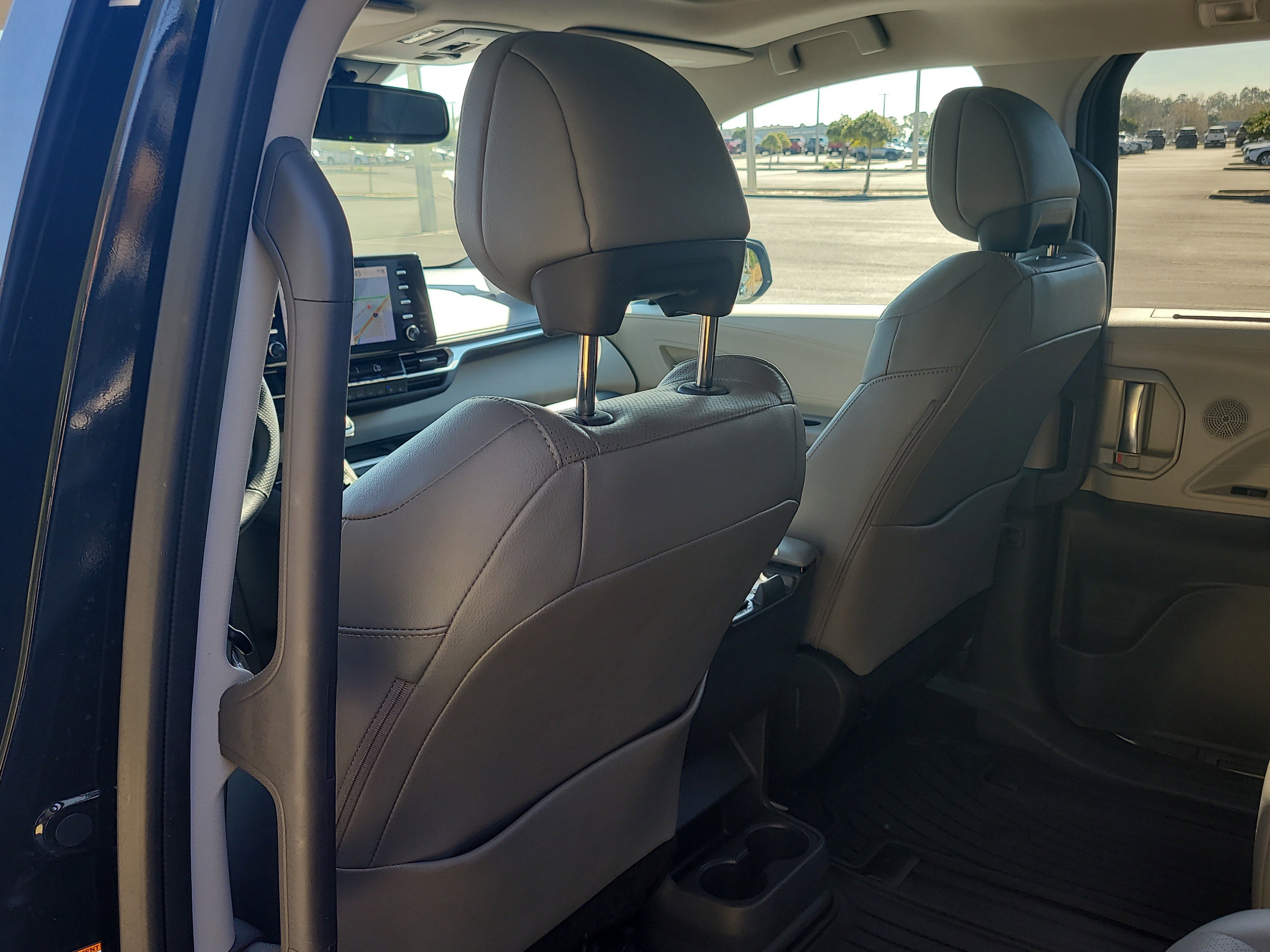 Certified 2023 Toyota Sienna Limited image 12