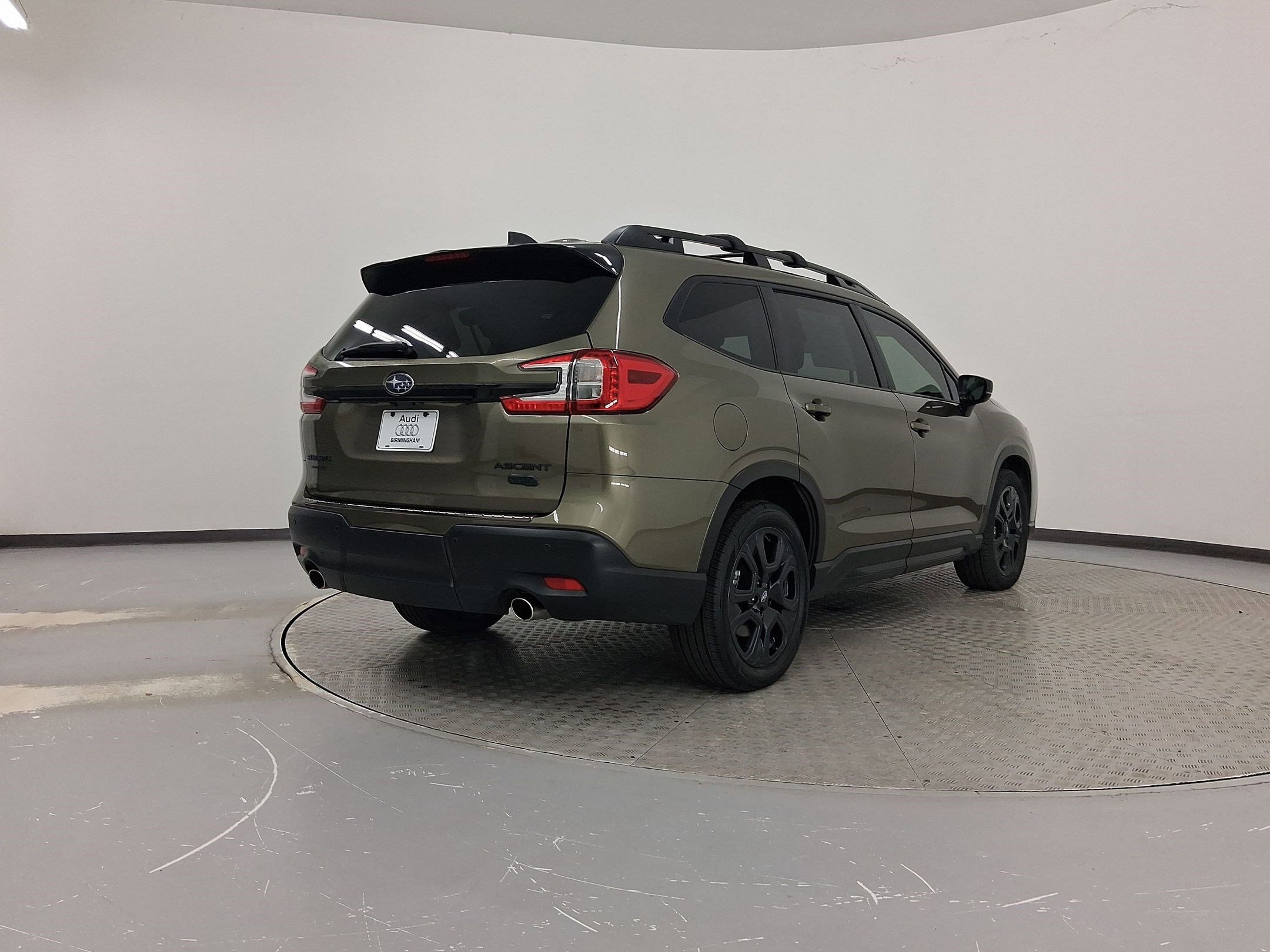 Used 2024 Subaru Ascent Onyx Edition Limited image 9