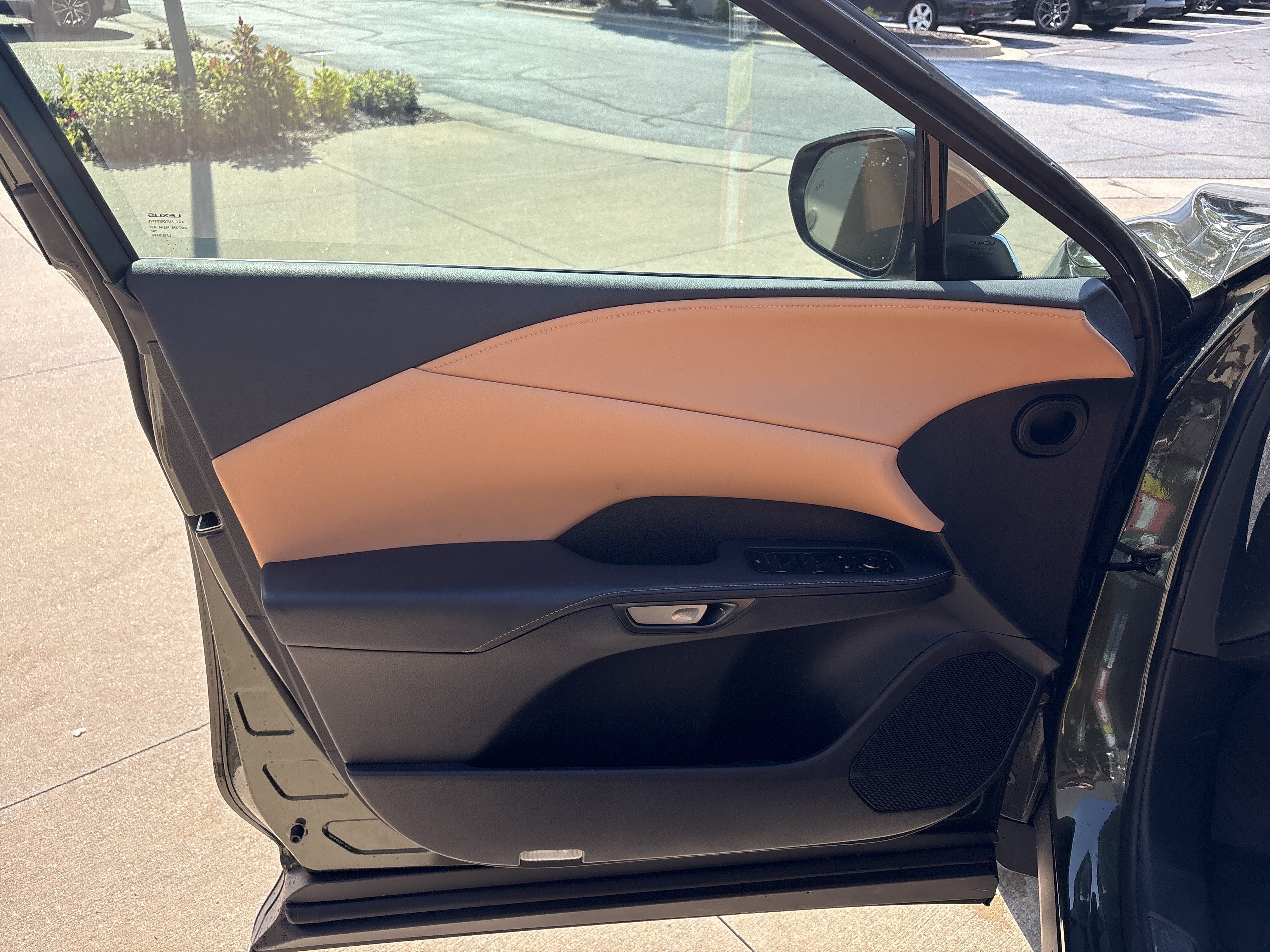 Certified 2025 Lexus RX 350h AWD/4WD image 14
