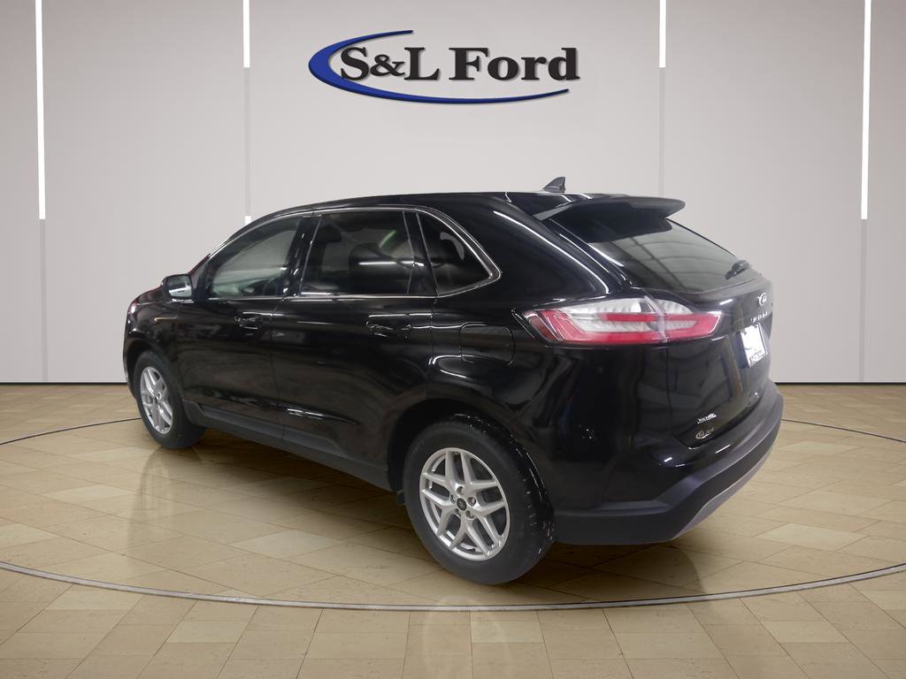 Used 2024 Ford Edge SEL image 3