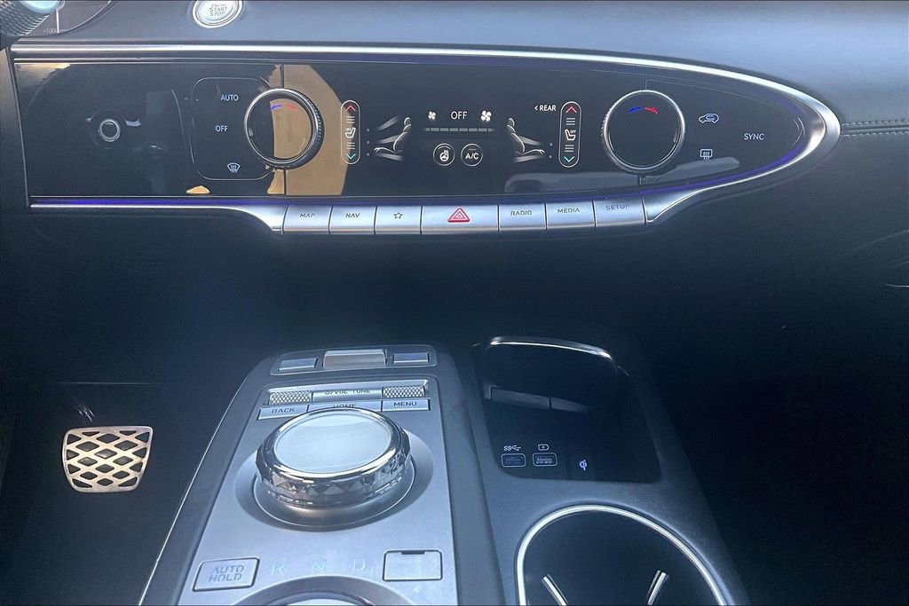 Used 2025 Genesis GV70 3.5T Sport image 40