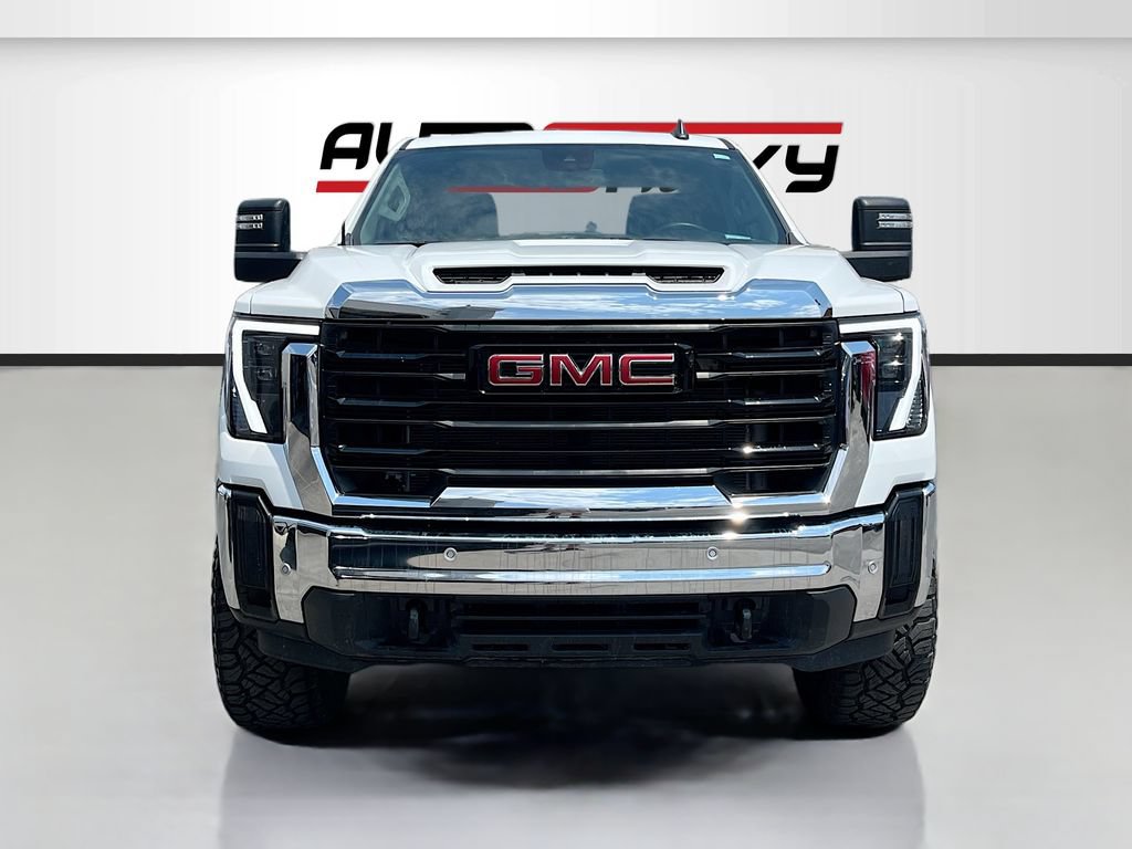 Used 2025 GMC Sierra 2500 Pro w/ 1SA Pro Safety Plus Package AWD/4WD image 2