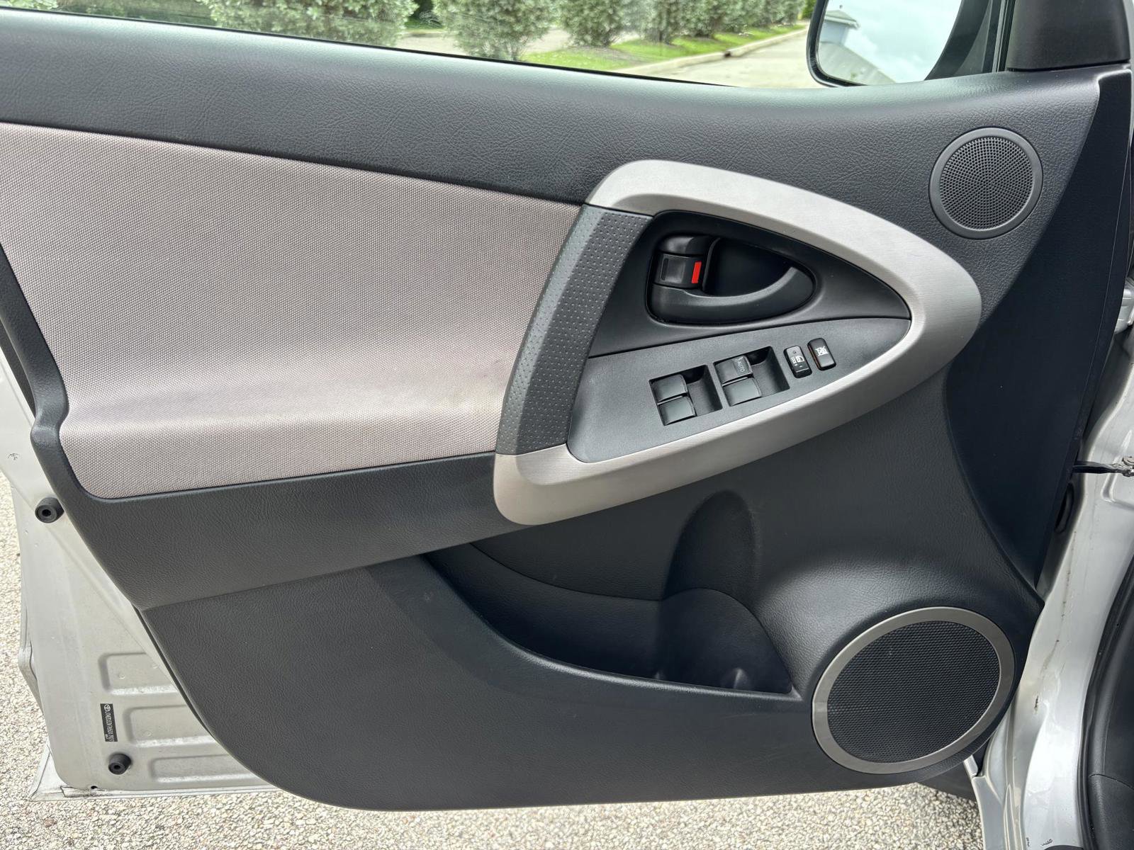 Used 2006 Toyota RAV4 2WD image 23