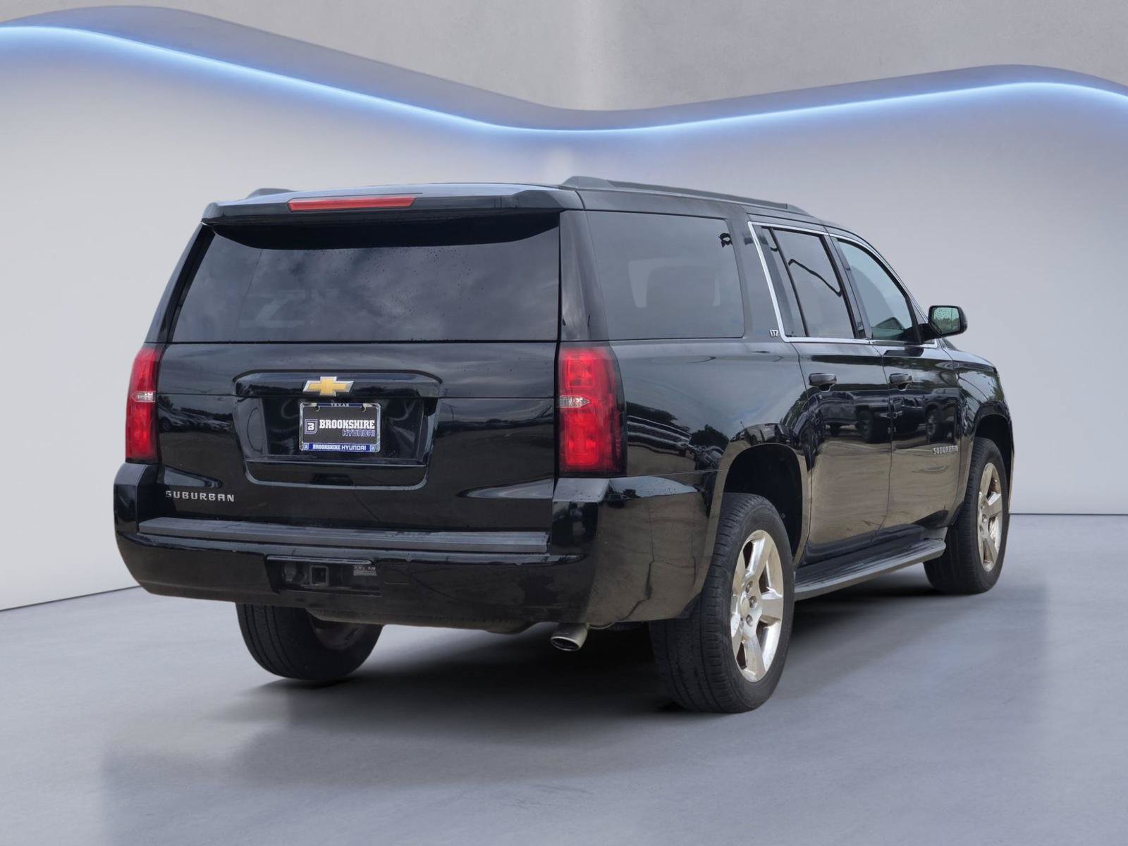 Used 2016 Chevrolet Suburban LS w/ Enhanced Driver Alert Package RWD image 6