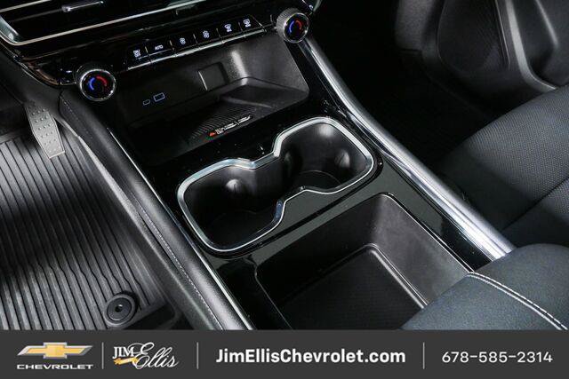 Used 2026 Chevrolet Traverse LT w/ Sun and Wheel Package FWD image 16