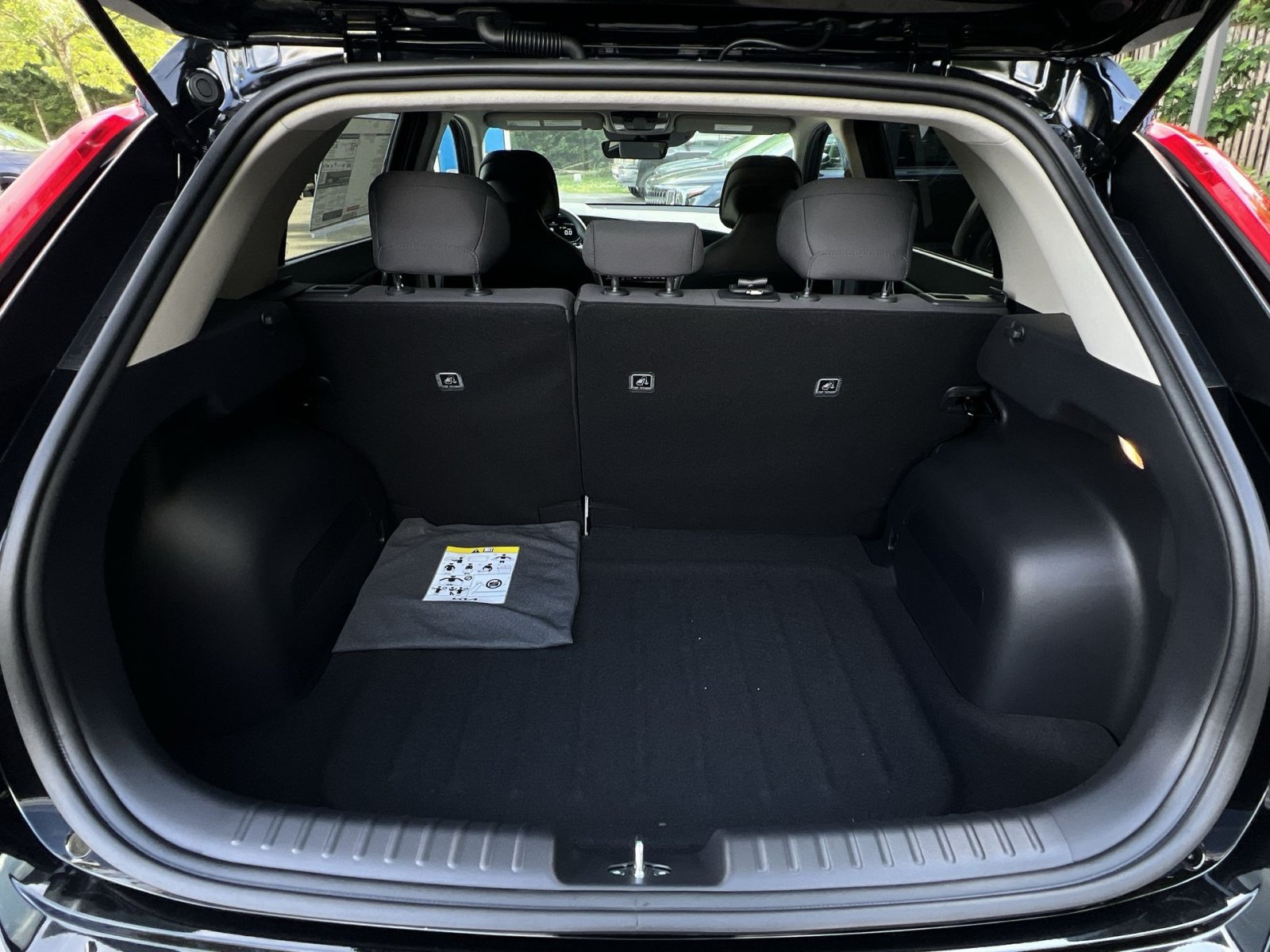 New 2026 Kia Niro LX FWD image 35