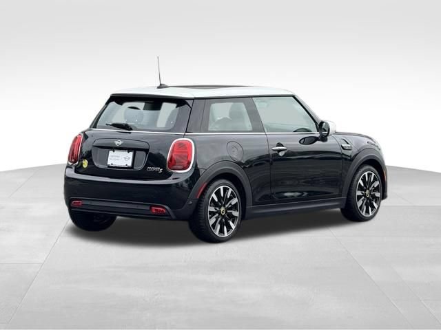 Certified 2024 MINI Cooper SE FWD image 4