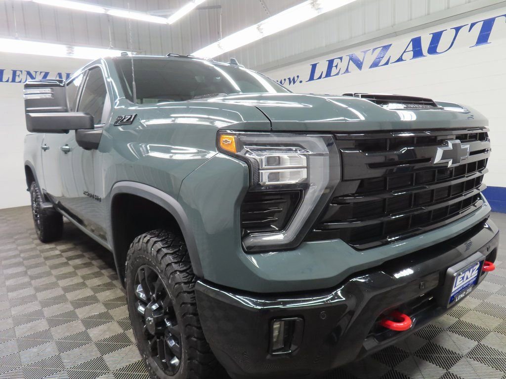 Used 2025 Chevrolet Silverado 2500 LTZ w/ Trail Boss Package image 3