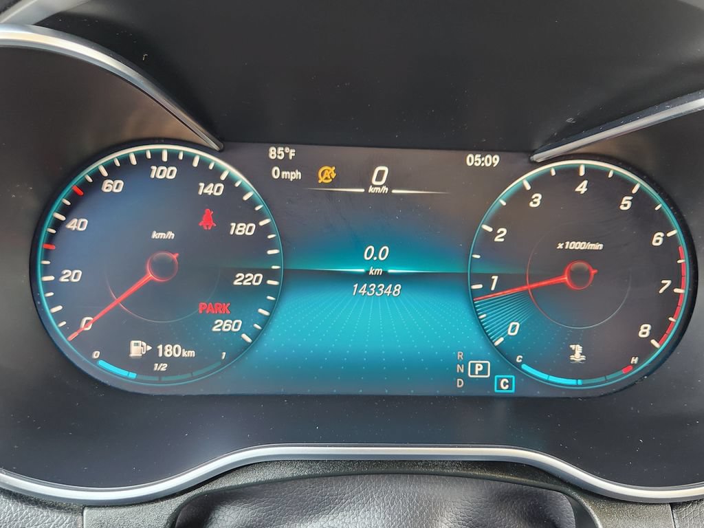 Used 2021 Mercedes-Benz GLC 300 4MATIC image 7
