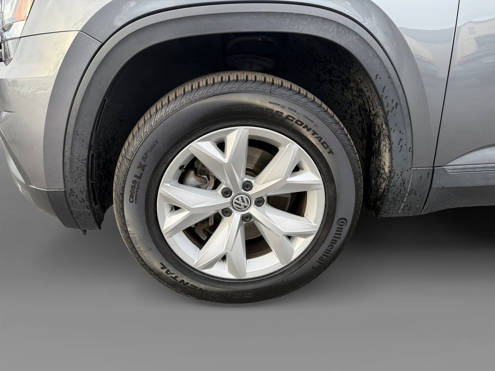 Used 2019 Volkswagen Atlas SE w/ Towing Package image 9