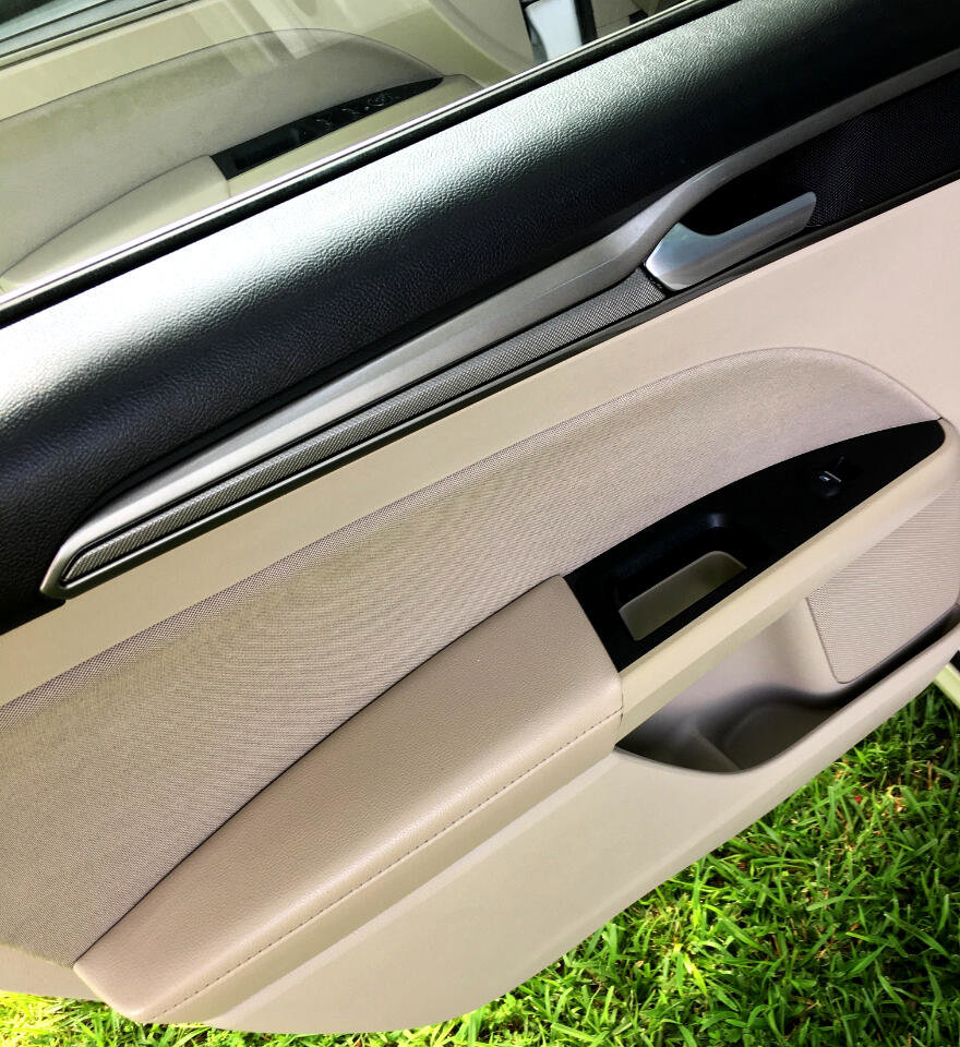 Used 2019 Ford Fusion SE image 13