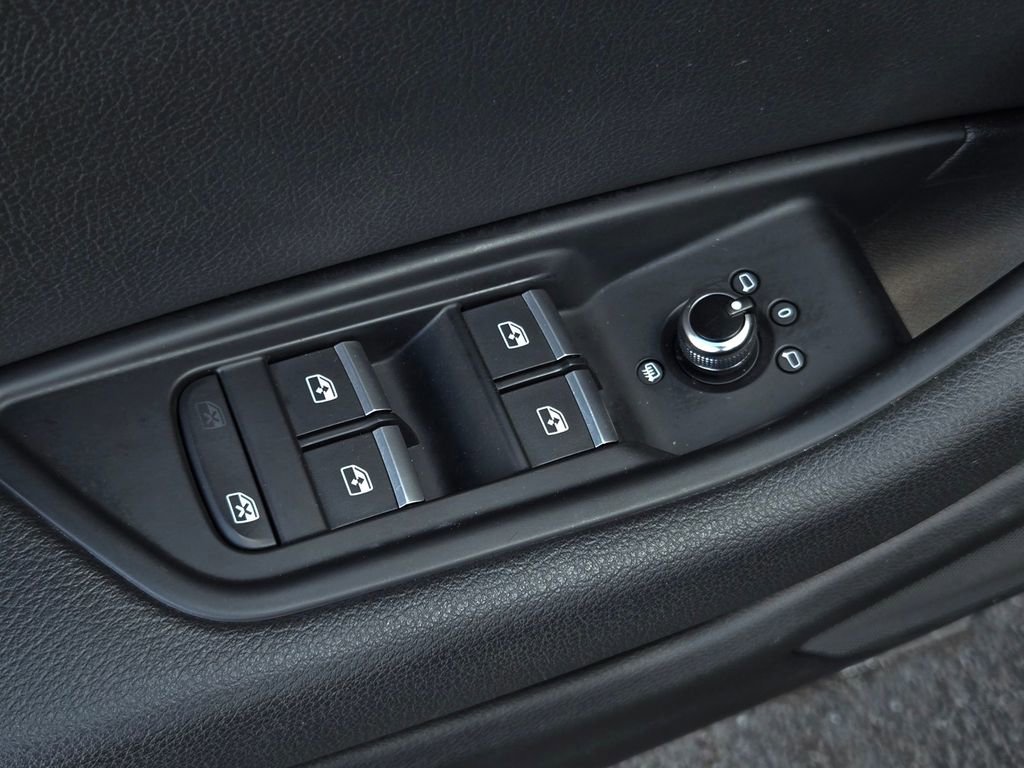 Used 2017 Audi A4 2.0T Ultra Premium w/ Convenience Package image 11