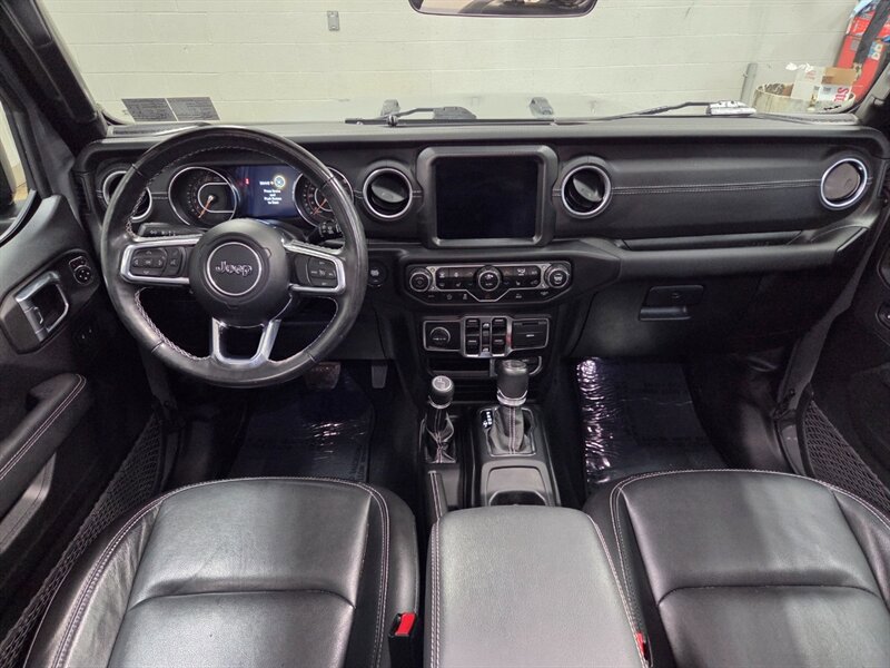 Used 2022 Jeep Wrangler Unlimited Sahara w/ LED Lighting Group AWD/4WD image 22