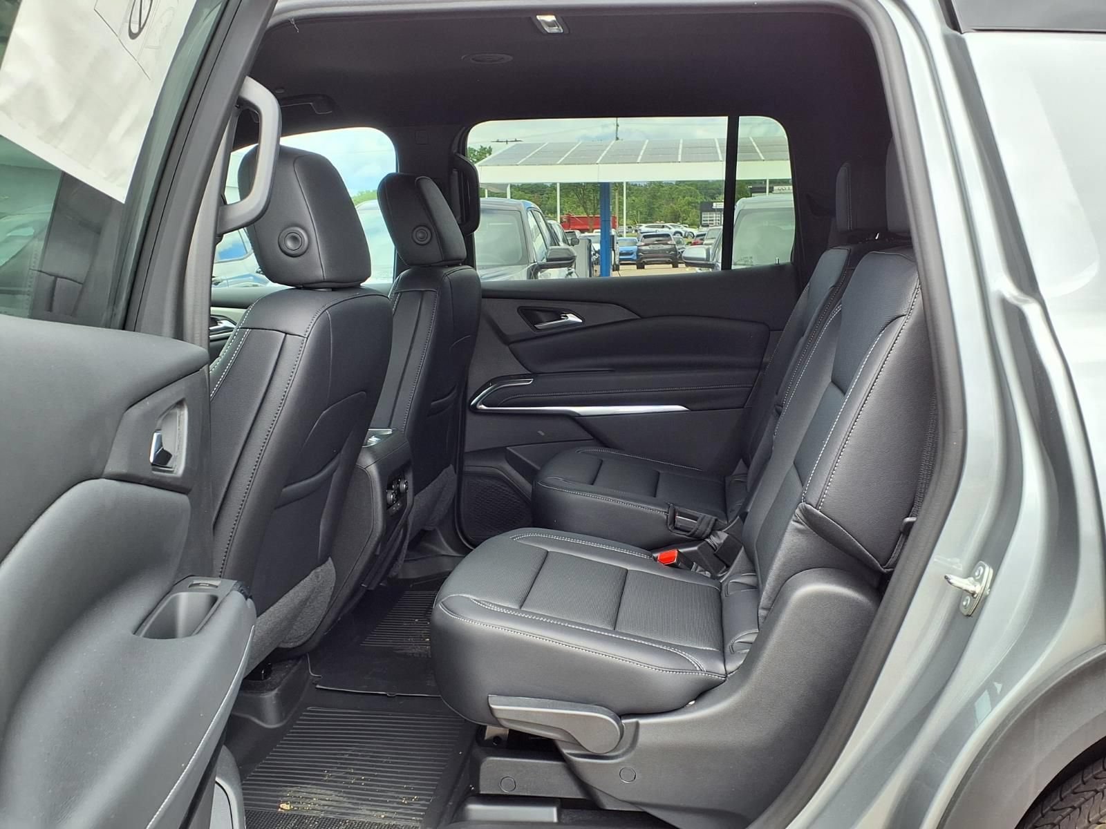 New 2026 Chevrolet Traverse LT w/ Driver Confidence Package AWD/4WD image 10