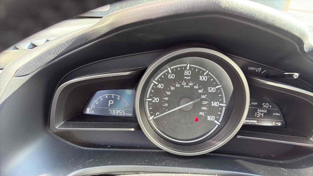 Used 2018 MAZDA MAZDA3 Touring image 15