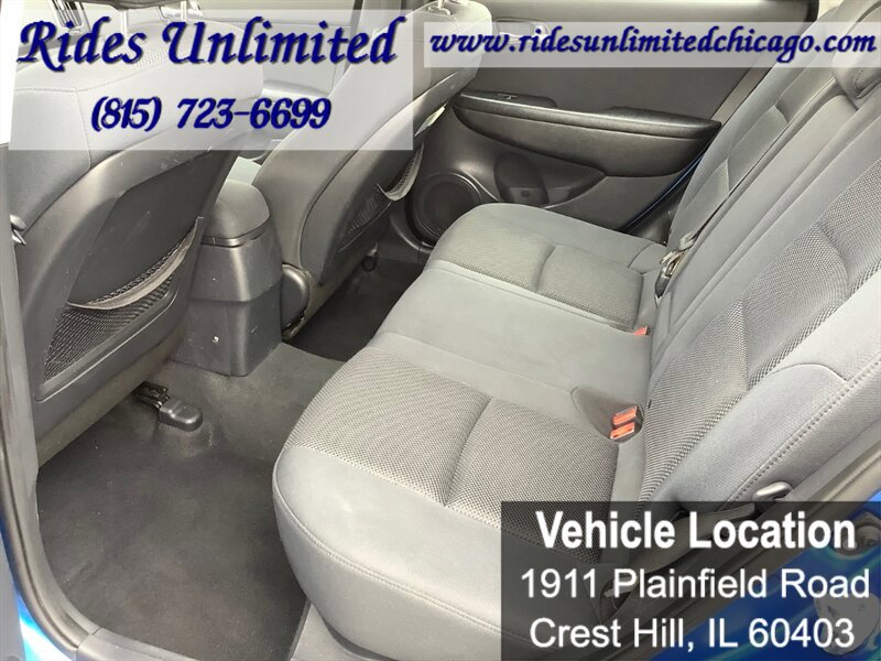 Used 2009 Hyundai Elantra w/ Premium-Sport Pkg 2 image 19