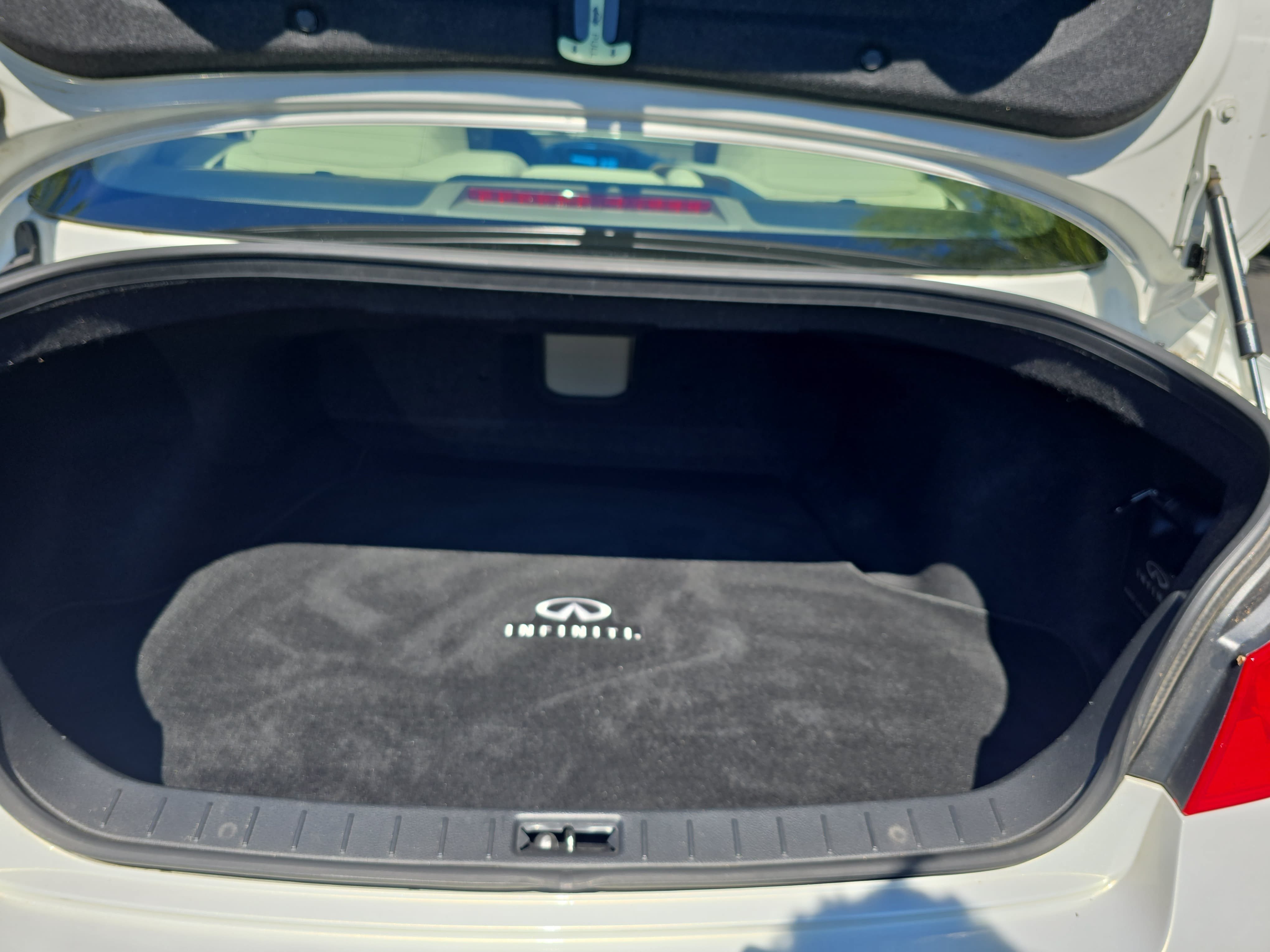 Used 2012 INFINITI G37 Journey w/ Premium Pkg RWD image 12