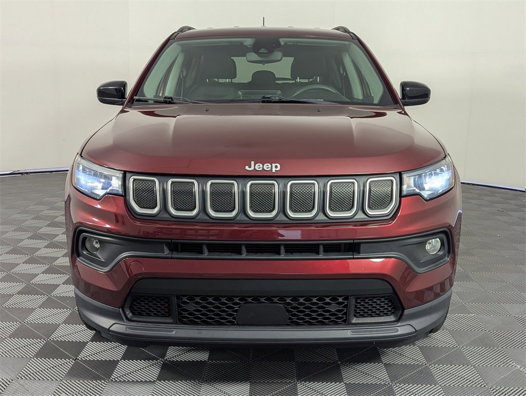 Used 2022 Jeep Compass Latitude image 10