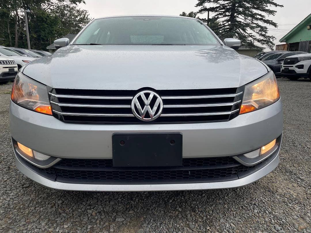 Used 2015 Volkswagen Passat 1.8T Limited Edition FWD image 3