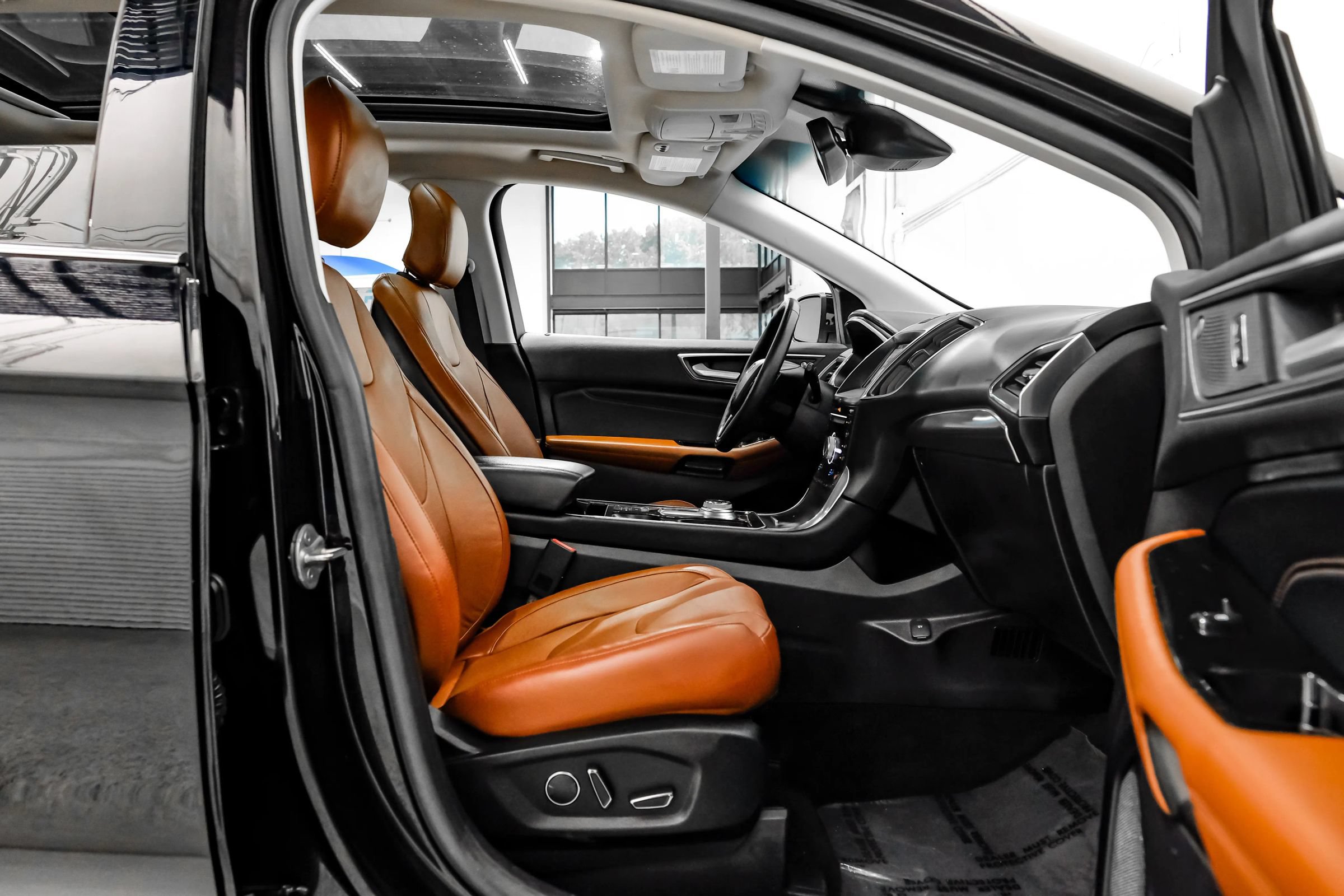 Used 2019 Ford Edge Titanium w/ Equipment Group 301A FWD image 46