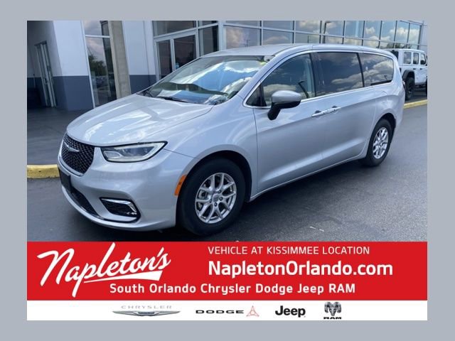 Used 2023 Chrysler Pacifica Touring-L