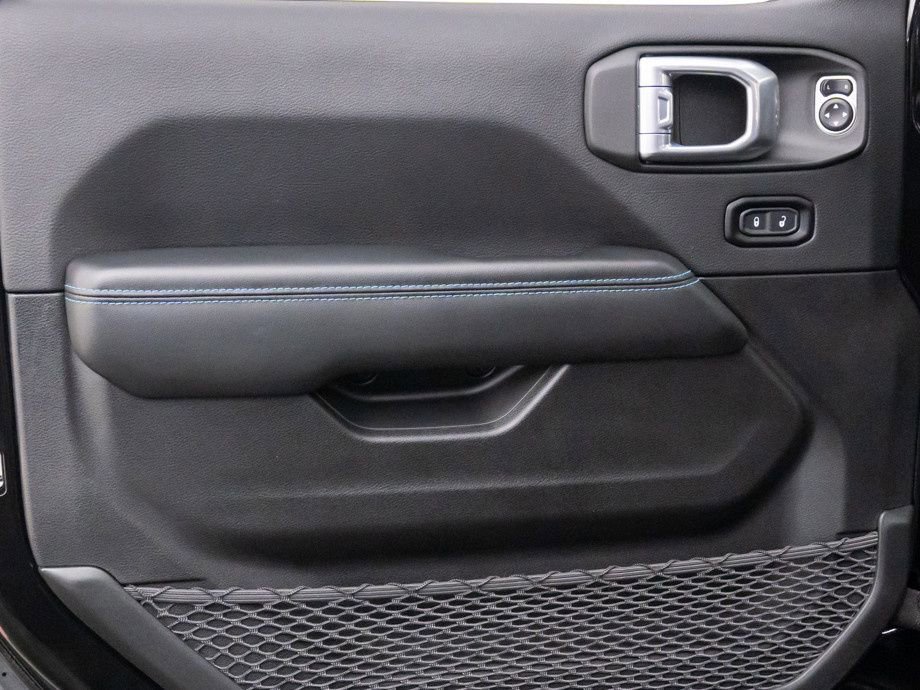 Used 2024 Jeep Wrangler Unlimited Rubicon 4xe image 13