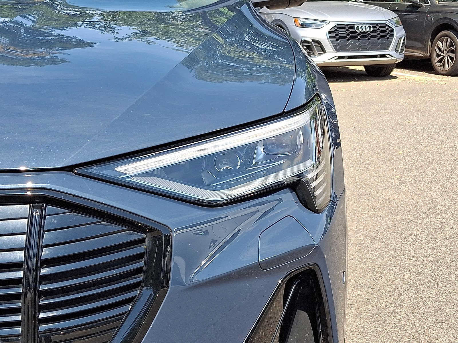 Used 2022 Audi e-tron Prestige AWD/4WD image 34