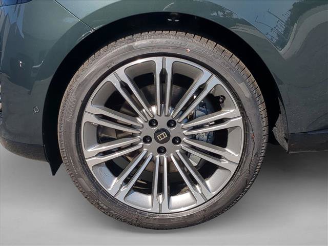 New 2027 Land Rover Range Rover Long Wheelbase SE AWD/4WD image 10