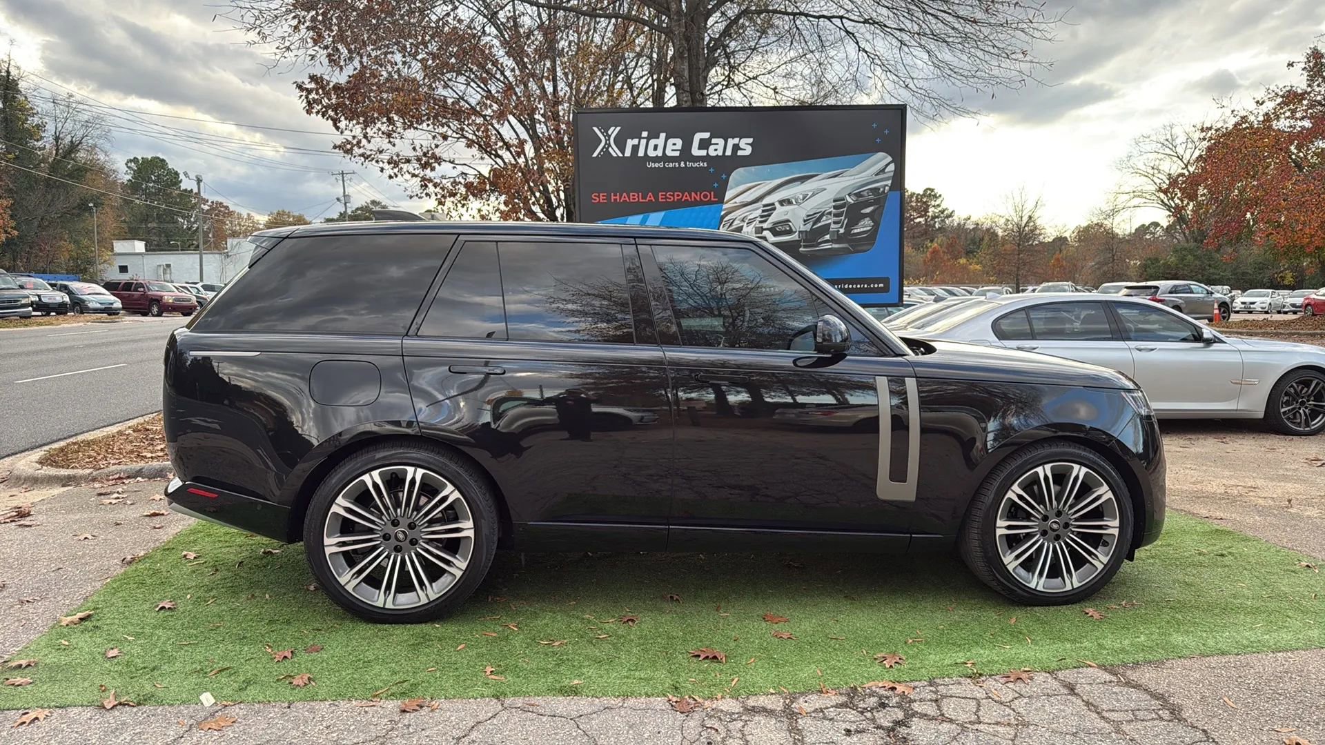 Used 2024 Land Rover Range Rover SE image 5