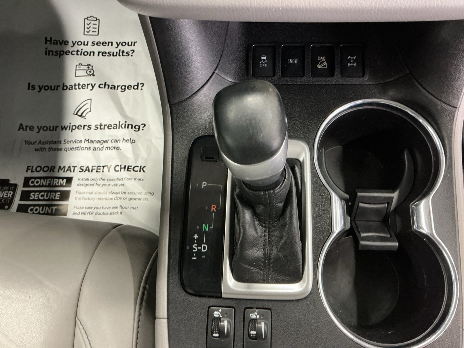 Used 2018 Toyota Highlander XLE AWD/4WD image 16